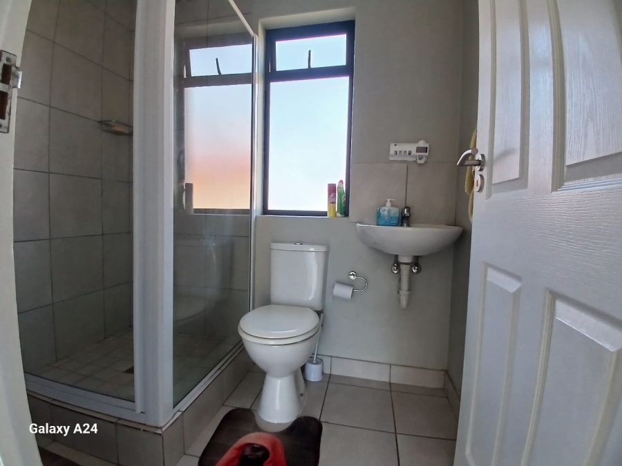To Let 2 Bedroom Property for Rent in Kidds Beach Eastern Cape